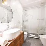 Vite Luxury شقة *